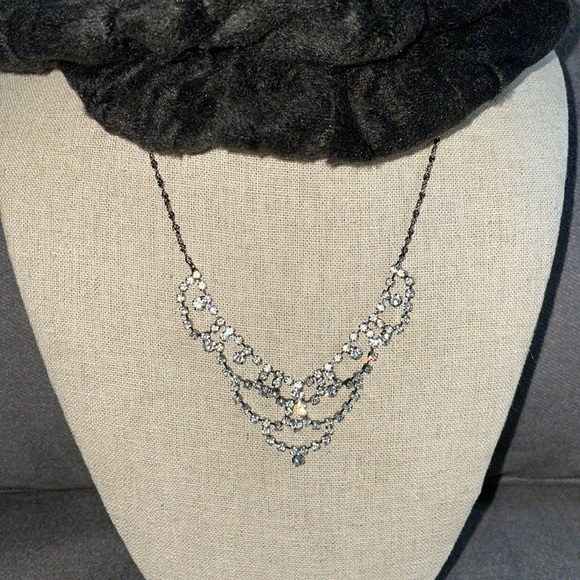 rhinestone Jewelry - Vintage Rhinestone necklace.  14”.